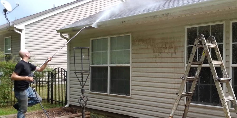 An Extensive Guide on How to Pressure Wash a Home’s Siding
